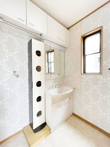 tssS3ڂ̒ÈˌĂ̐ʑEʏ