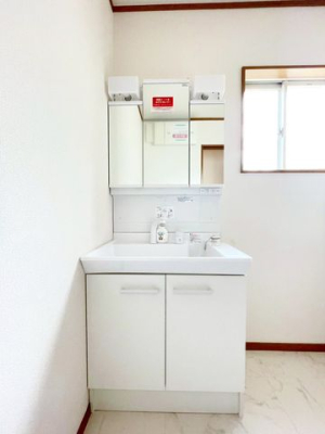 tˎsIR ̒ÈˌĂ̐ʑEʏ