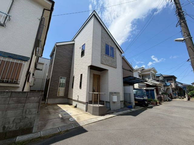 千葉県市川市宮久保6丁目の中古一戸建ての現地外観写真