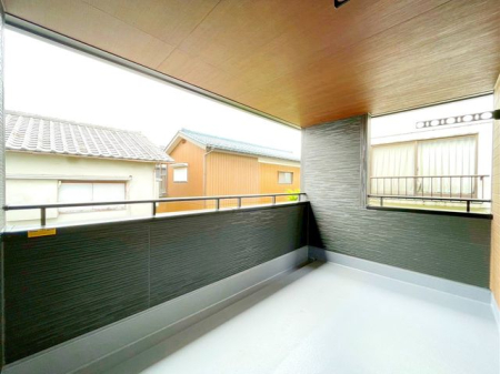 tss{5ڂ̐VzˌẴoRj[