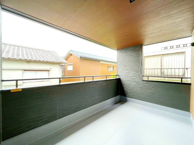 tss{5ڂ̐VzˌẴoRj[