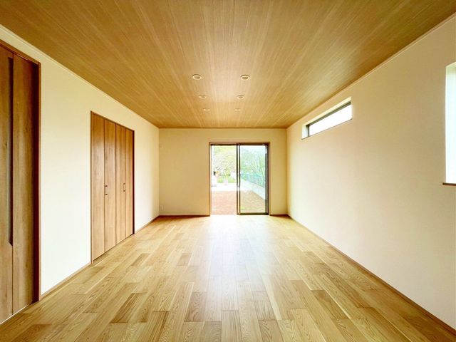 tss{k1ڂ̐VzˌẴrO