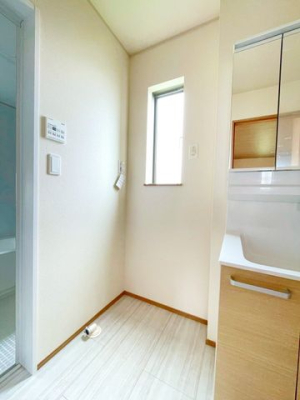 tss{k1ڂ̐VzˌĂ̂̑