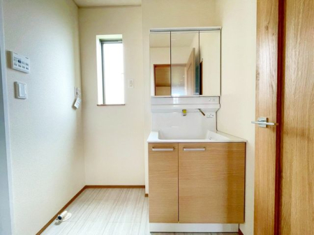 tss{k1ڂ̐VzˌĂ̐ʑEʏ