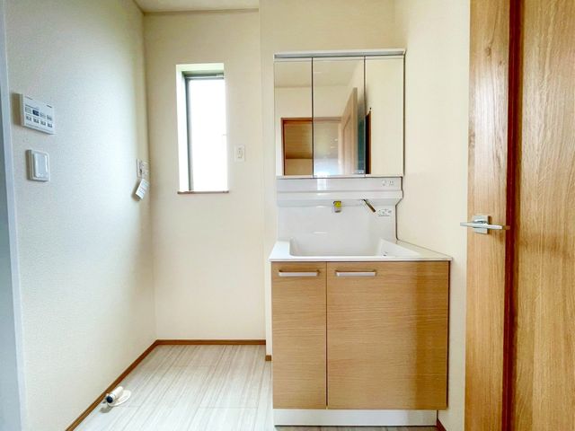 tss{k1ڂ̐VzˌĂ̐ʑEʏ