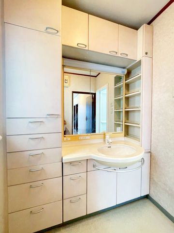 tss3ڂ̒ÈˌĂ̐ʑEʏ