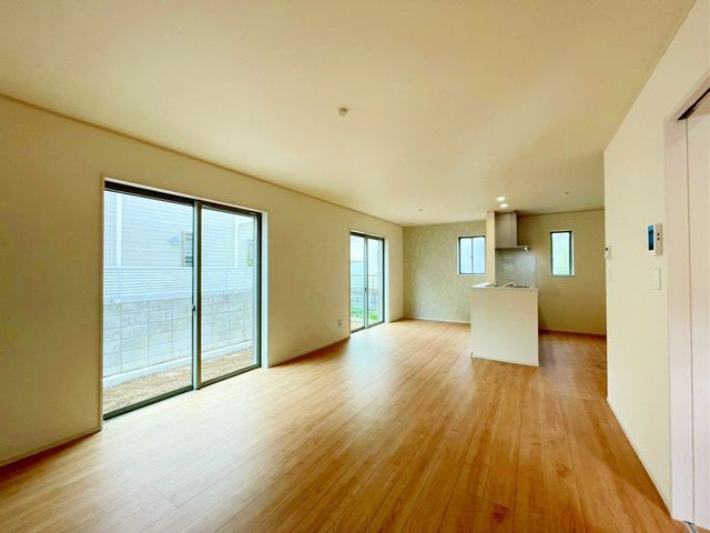 tss쒬1ڂ̐VzˌẴrO