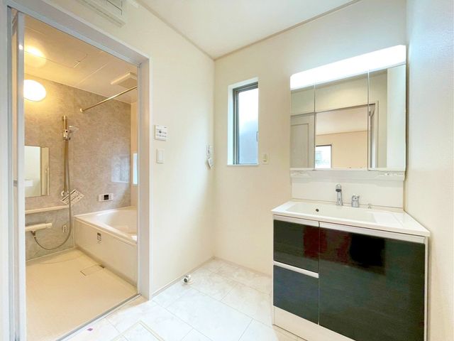 tss쒬1ڂ̐VzˌĂ̐ʑEʏ