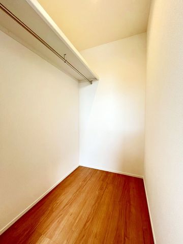 tss쒬2ڂ̐VzˌĂ̎[