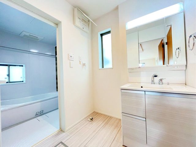 tss쒬2ڂ̐VzˌĂ̐ʑEʏ