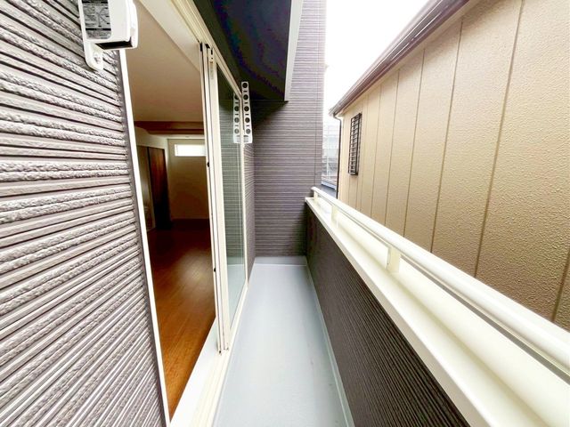 tssז3ڂ̐VzˌẴoRj[