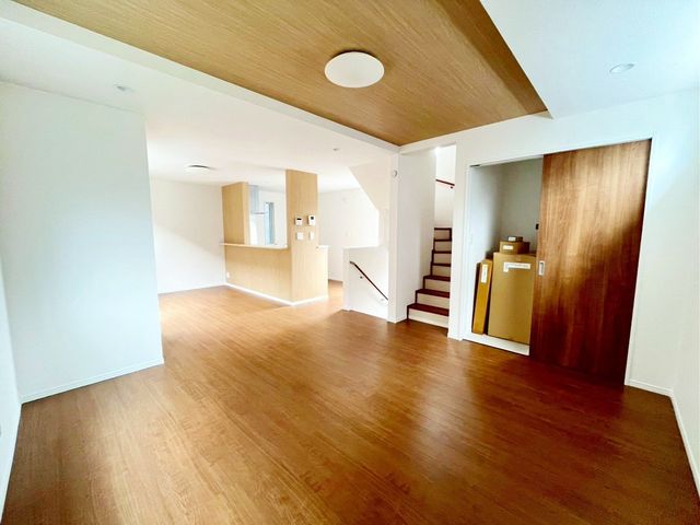 tssז3ڂ̐VzˌẴrO