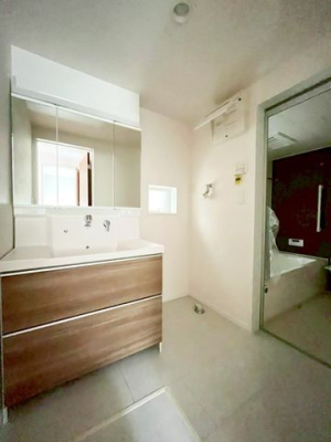 tssז3ڂ̐VzˌĂ̐ʑEʏ