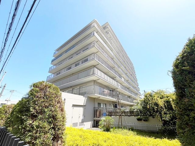 千葉県市川市鬼高2丁目の中古マンションの現地外観写真