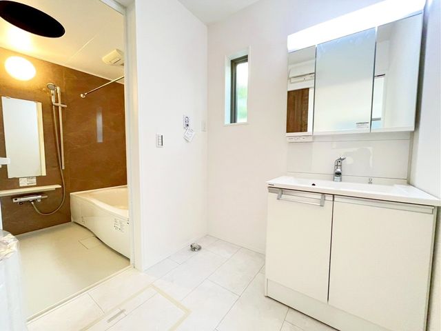 tss2ڂ̐VzˌĂ̐ʑEʏ