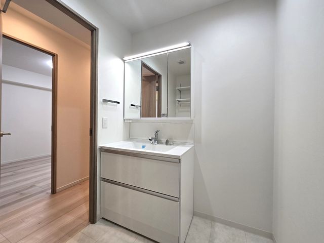 tsss3ڂ̒Ã}V̐ʑEʏ