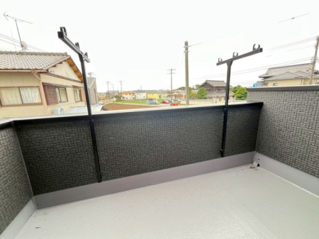 ��t���D���s����1���ڂ̐V�z��ˌ��Ẵo���R�j�[