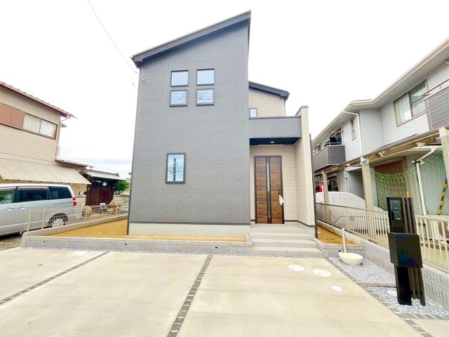 ��t���D���s����1���ڂ̐V�z��ˌ��Ă̌��n�O�ώʐ^