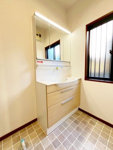 tss4ڂ̒ÈˌĂ̐ʑEʏ