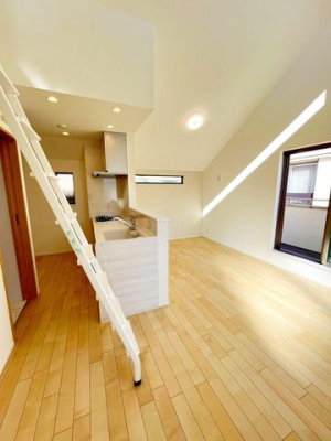 tssac5ڂ̐VzˌẴrO