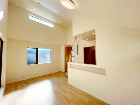 tssac5ڂ̐VzˌẴrO