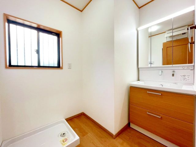 tDsOL˒ ̒ÈˌĂ̐ʑEʏ