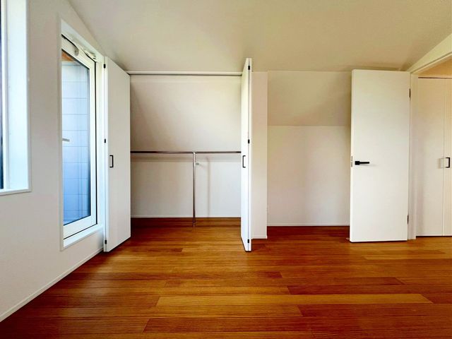 ��t����t�s��ы挊��4���ڂ̐V�z��ˌ��Ă̎��[