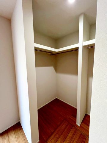 ��t����t�s��ы挊��4���ڂ̐V�z��ˌ��Ă̎��[