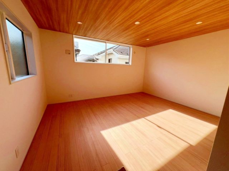 ��t����t�s��ы挊��4���ڂ̐V�z��ˌ��Ẵ��r���O