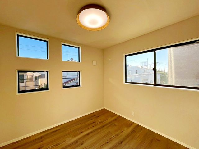 tˎsՕot ̒ÈˌĂ̎q