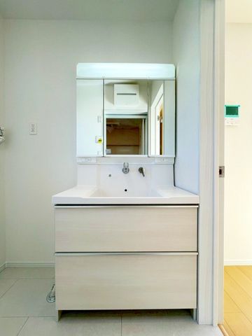 tDsC_5ڂ̐VzˌĂ̐ʑEʏ