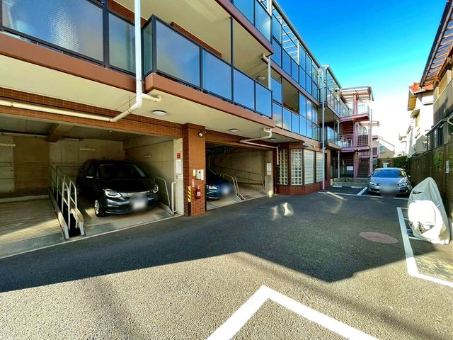 ��t���s��s��a�c4���ڂ̒��Ã}���V�����̒��ԏ�