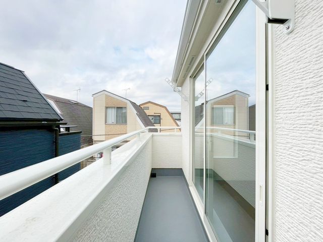 ��t���s��s�s���4���ڂ̐V�z��ˌ��Ẵo���R�j�[