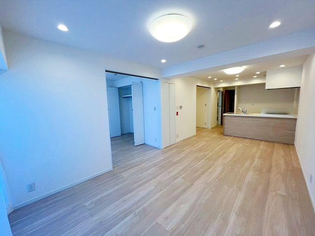 ��t���D���s�C�_��2���ڂ̒��Ã}���V�����̃��r���O