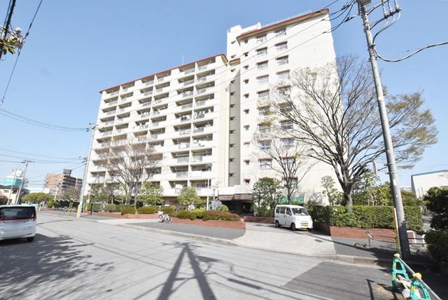 ��t���D���s�C�_��2���ڂ̒��Ã}���V�����̌��n�O�ώʐ^