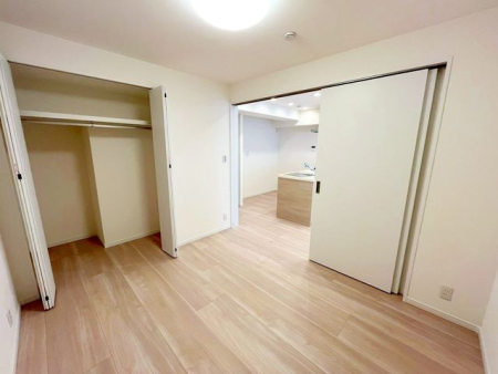 ��t���D���s�C�_��2���ڂ̒��Ã}���V�����̐Q��