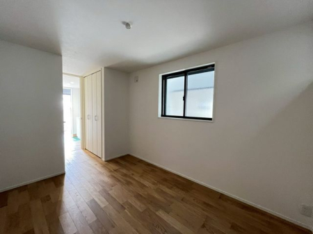 ��t���s��s����1���ڂ̐V�z��ˌ��Ă̎q������