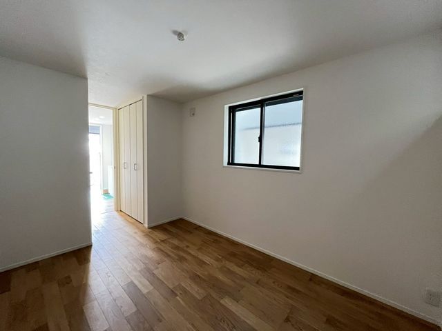 ��t���s��s����1���ڂ̐V�z��ˌ��Ă̎q������