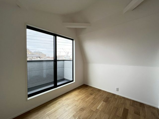 ��t���s��s����1���ڂ̐V�z��ˌ��Ă̐Q��