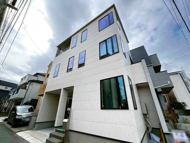 ��t���s��s����1���ڂ̐V�z��ˌ��Ă̌��n�O�ώʐ^