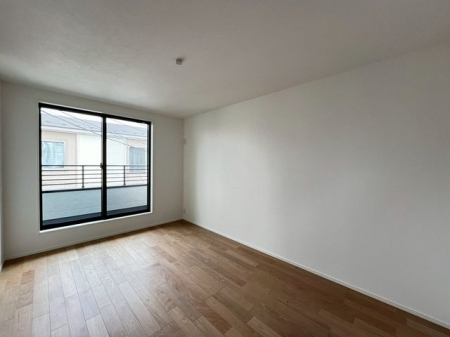 ��t���s��s����1���ڂ̐V�z��ˌ��Ă̐Q��