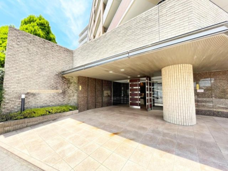 ��t���s��s�c�K5���ڂ̒��Ã}���V�����̃G���g�����X