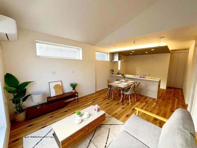 ��t���s��s�V��2���ڂ̐V�z��ˌ��Ẵ��r���O