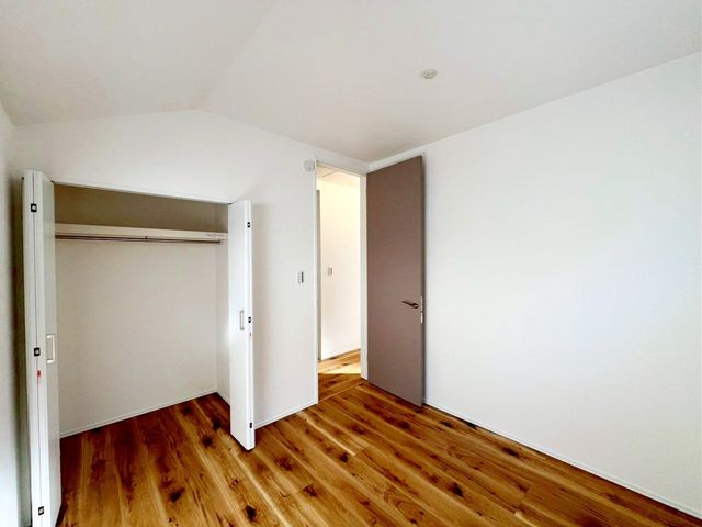 ��t���s��s�V��2���ڂ̐V�z��ˌ��Ă̐Q��