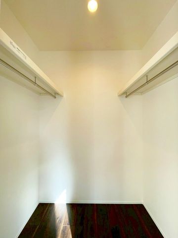 ��t���D���s�O�L�˒� �̐V�z��ˌ��Ă̎��[