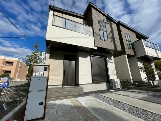 ��t���D���s�O�L�˒� �̐V�z��ˌ��Ă̌��n�O�ώʐ^