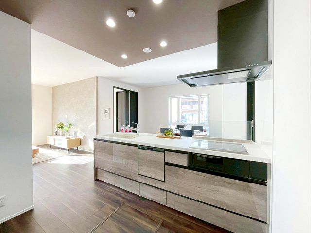 ��t���D���s�O�L�˒� �̐V�z��ˌ��ẴL�b�`��