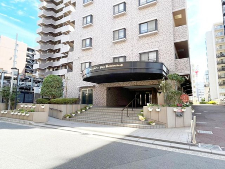 ��t���D���s������2���ڂ̒��Ã}���V�����̃G���g�����X