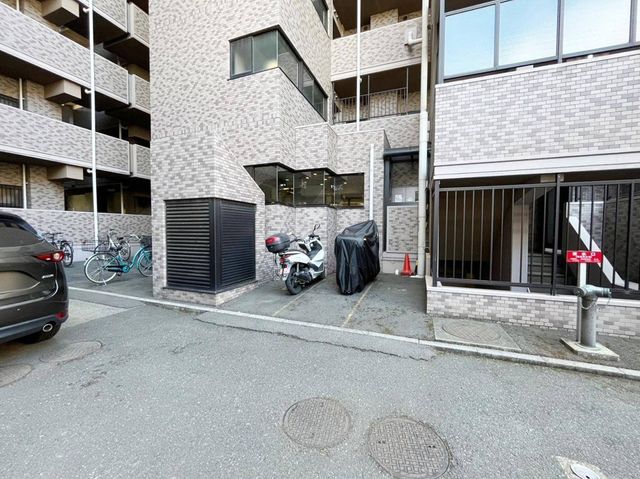 ��t���D���s������2���ڂ̒��Ã}���V�����̒��ԏ�