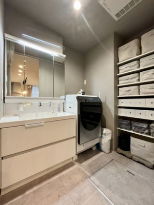 ��t���s��s������4���ڂ̒��È�ˌ��Ă̐��ʑ�E���ʏ�